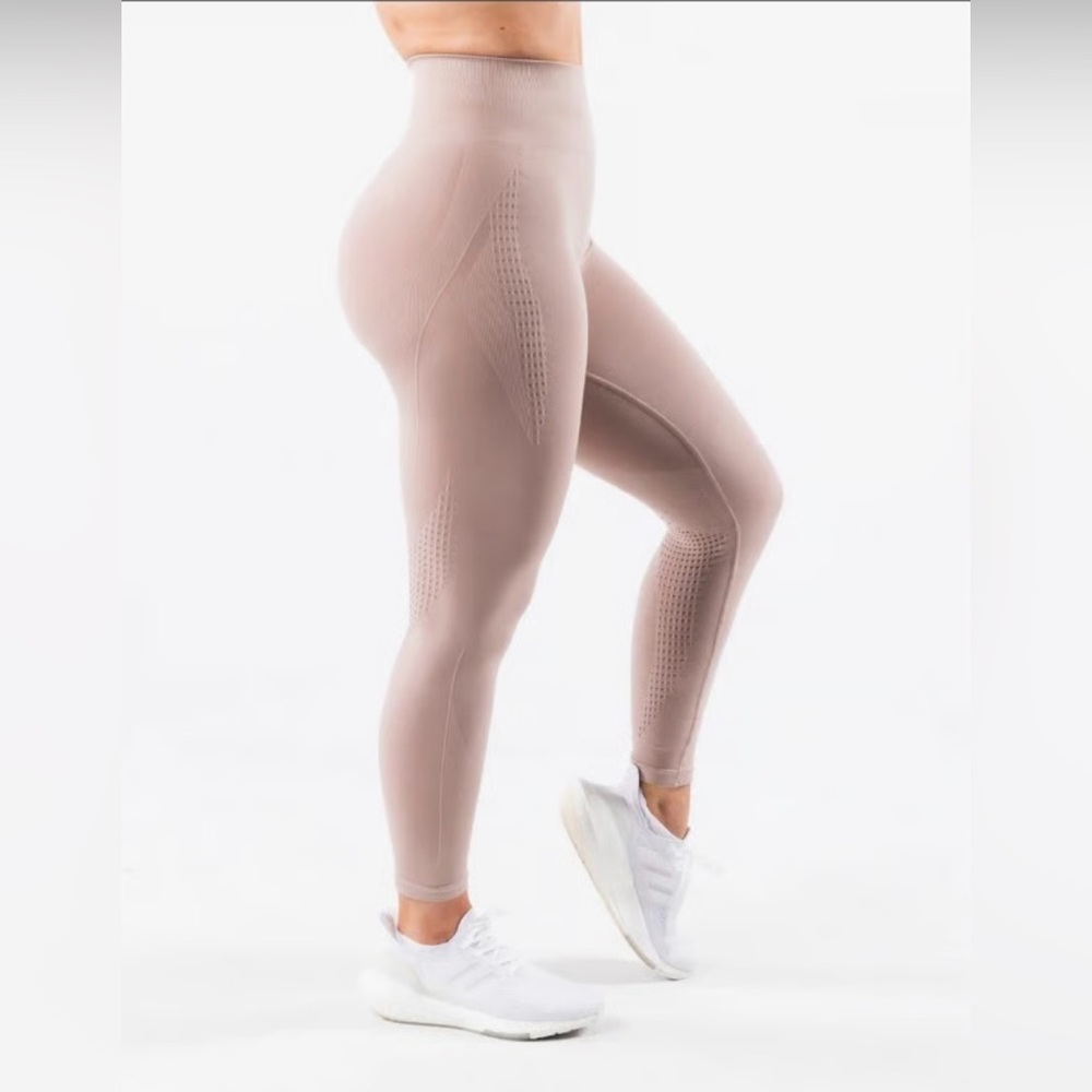 Alphalete Amplify Contour Leggings Porcelain Size Large